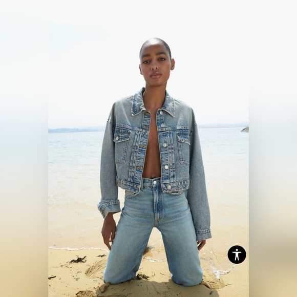 Zara Jackets & Blazers - Zara denim jacket size XS